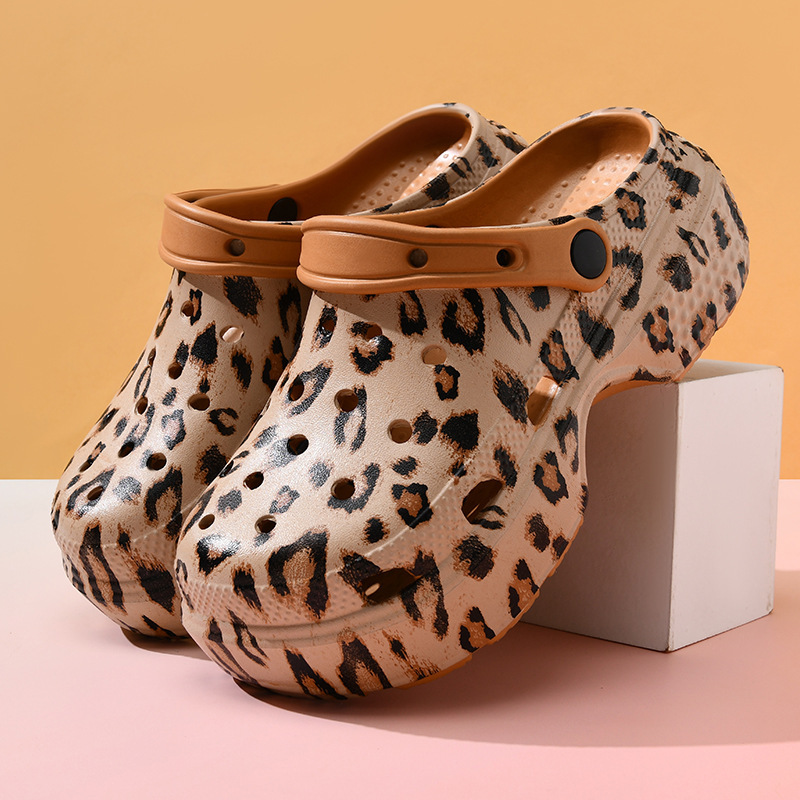 Leopard Print Color Soft and Comfortable Clogs for Women, Suitable for Indoor and Outdoor Use, Fashionable and Comfortable Sandals for Couples