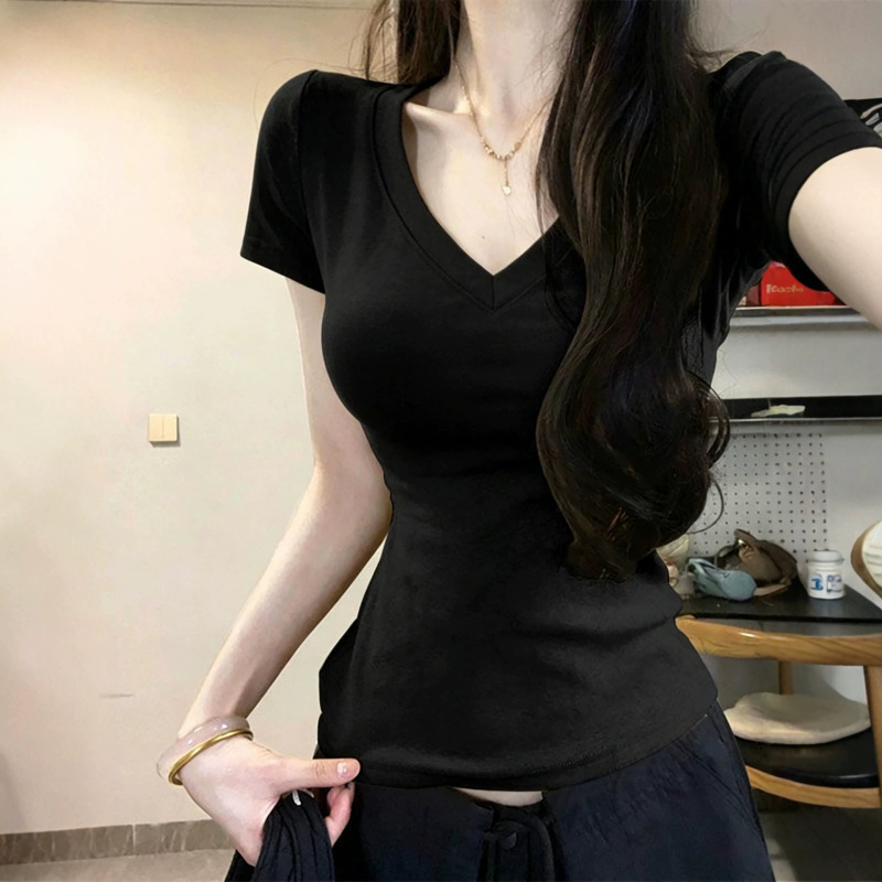 American-Style Spicy Girl V-Neck Short-Sleeve Top for Women, Summer Slim-Fit Waist-Cinching Slimming T-Shirt, Black Inner Layer Base Shirt American-Style Spicy Girl V-Neck Short-Sleeve Top for Women, Summer Slim-Fit Waist-Cinching Slimming T-Shirt, Black Inner Layer Base Shirt