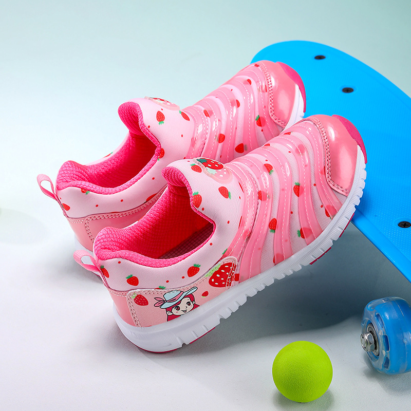 Zapatos infantiles de oruga primavera y verano nuevos zapatos transfronterizos transfronterizos de malla transpirables suaves zapatos deportivos para niños pequeños y medianos zapatos de bebé