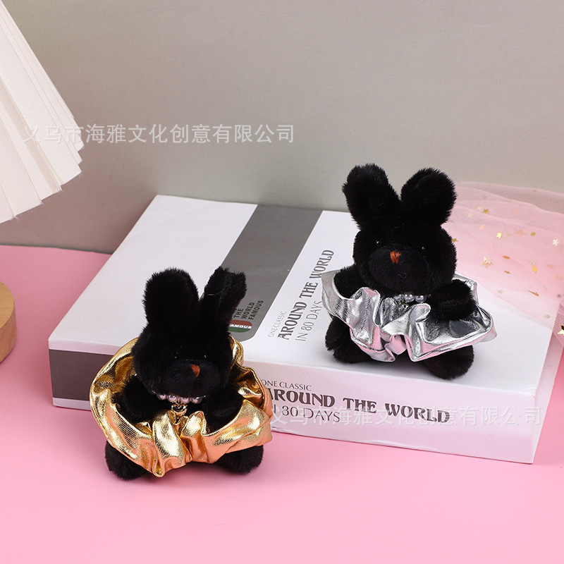 Llavero con colgante de conejo negro estilo coreano, con corazón de perlas, falda de colores brillantes, auriculares de conejo, para teléfono, mochila, coche