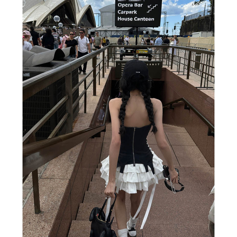 アメリカンピュアディザイアホットガールコントラストカラーフェイクツーピースチューブトップケーキスカート女性の夏のデザインスリムドレスショートスカート女性|undefined