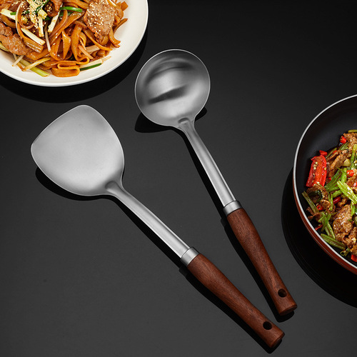 304 stainless steel wood handle kitchen tools set for home use, including spatula, hot pot spoon, and stir-frying spoon, complete cooking utensils for kitchen
