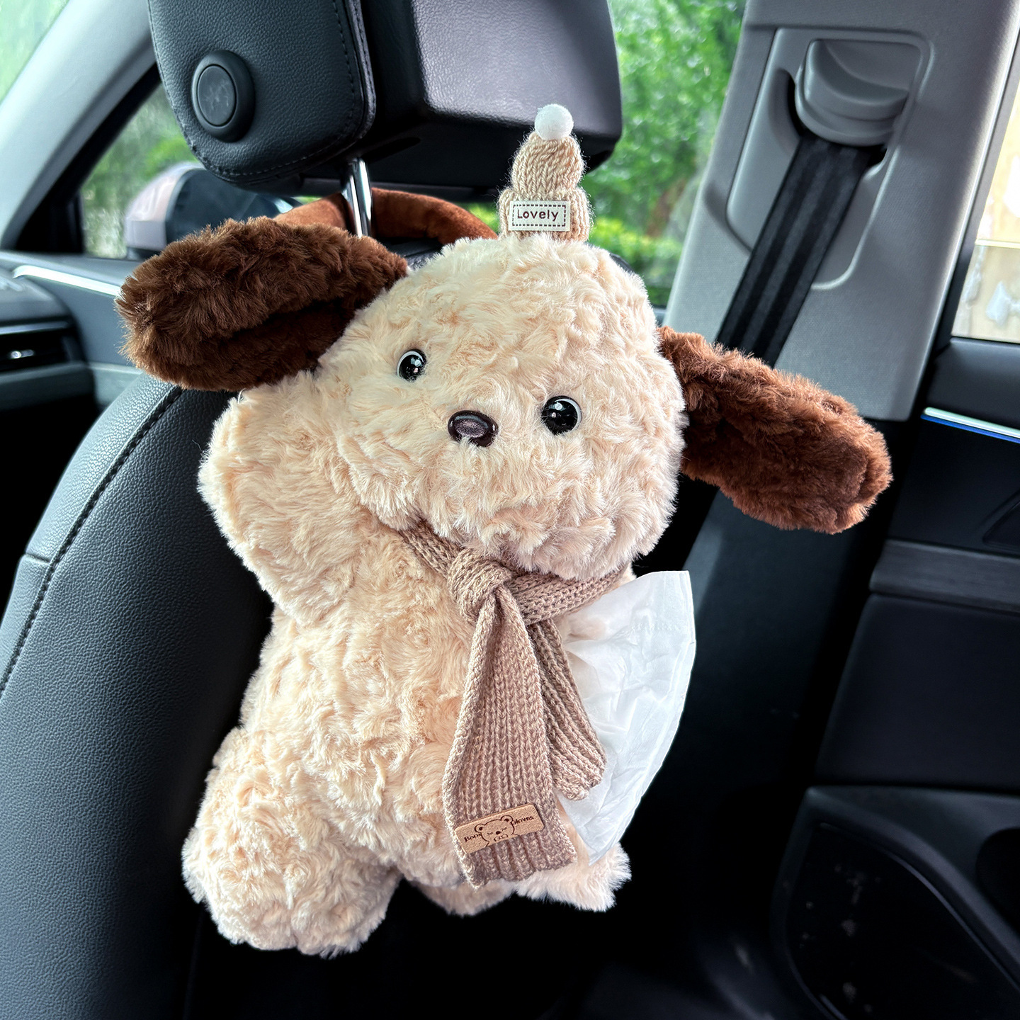 Automóvil encantador gato perro caja de toallas de dibujos animados muñeca coche colgante caja de extracción muñeca de peluche bolsa de toallas de papel