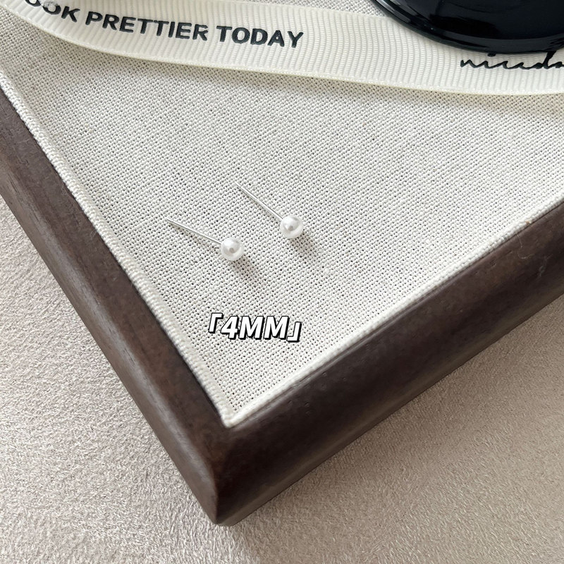 4mm 진주 귀걸이 한 쌍