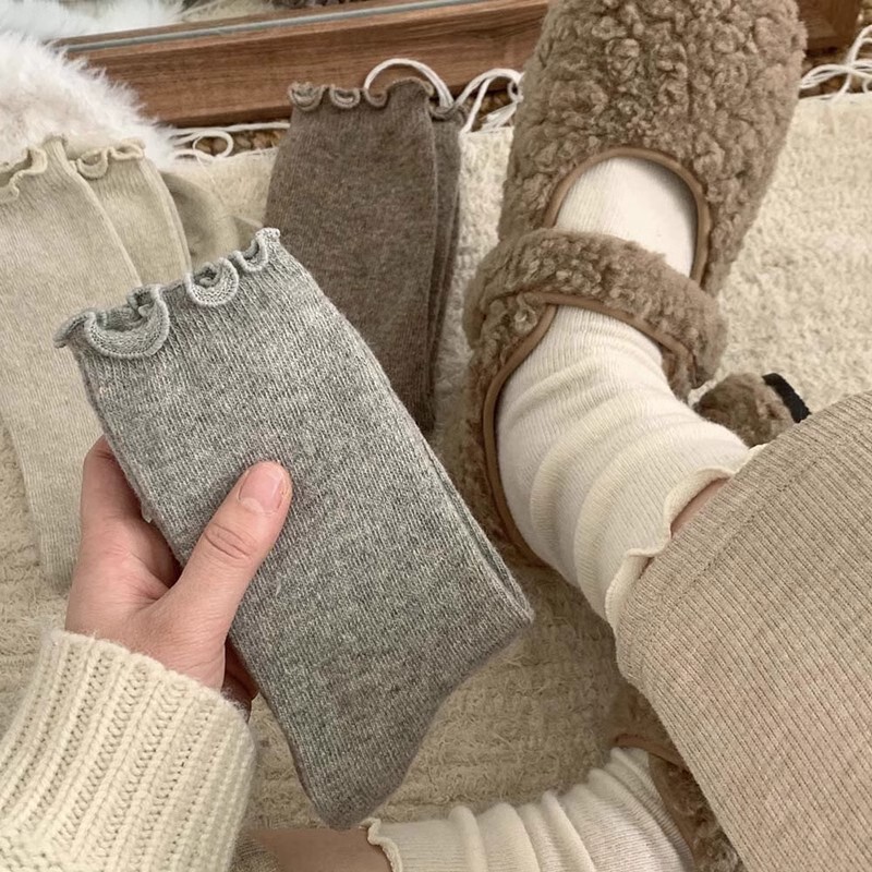 Women's socks curling gentle wooden edge socks autumn and winter solid color warm long retro pile socks tube simple socks Women's socks curling gentle wooden edge socks autumn and winter solid color warm long retro pile socks tube simple socks