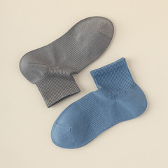 Pure white right-angle socks for men, short socks for spring and summer, anti-odor, sweat-absorbent, boneless sports socks for men, casual crew cotton socks