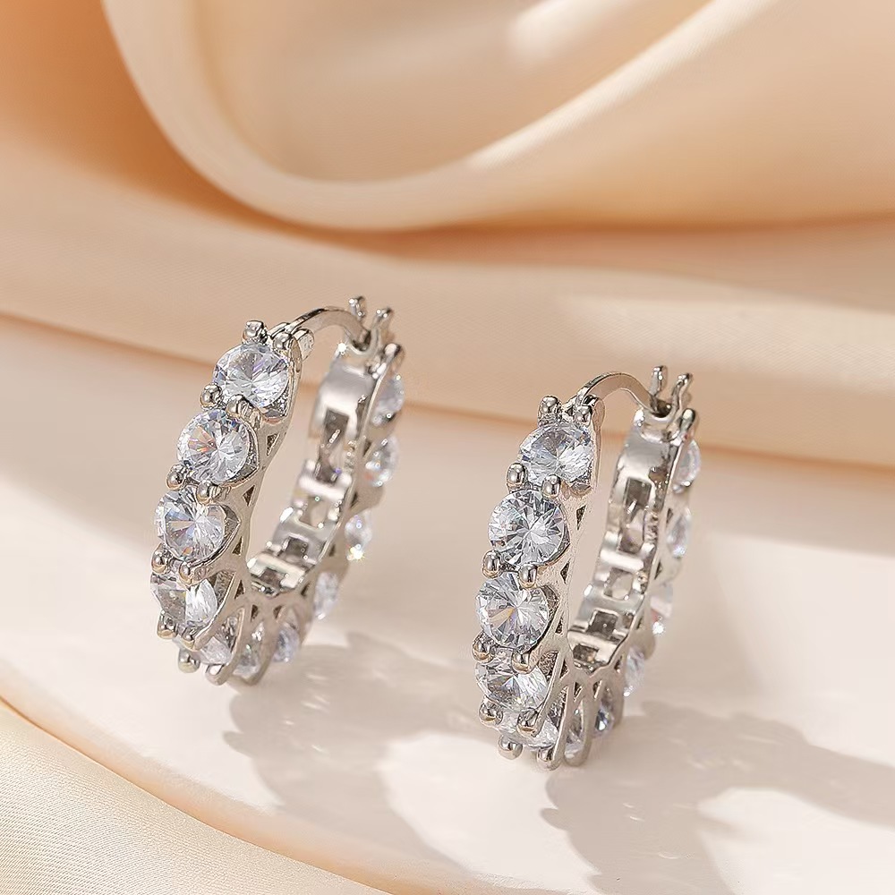 Aretes de zircon estilo medieval nicho diseño ligero aretes de lujo transfronterizos exclusivos para aretes al por mayor