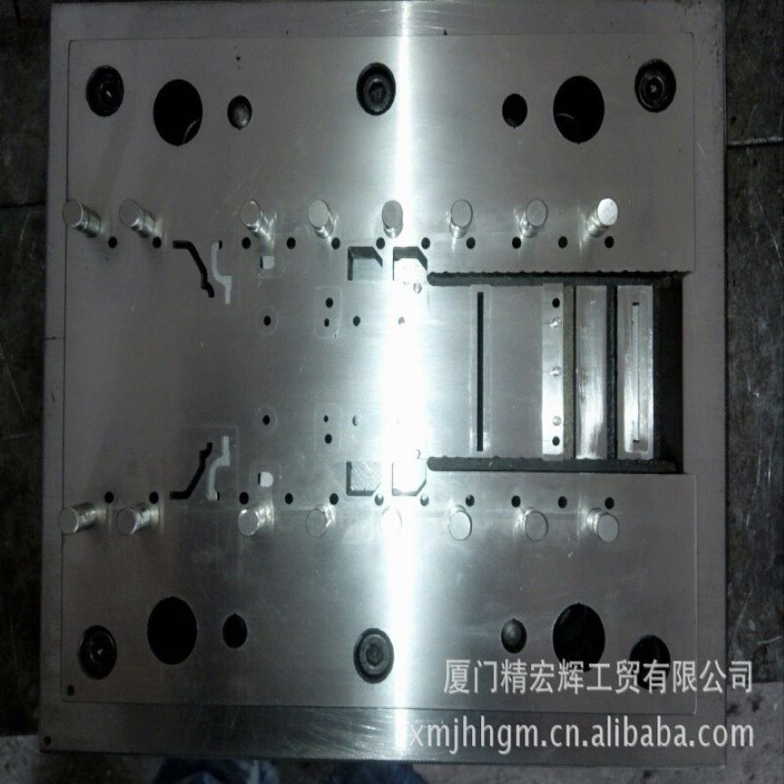 厦门　连续模 ，端子模 ，弹片模，级进模