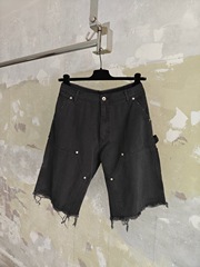 Dujia スポット正しいバージョン MM 新しいスタイルのほつれカジュアルデニムショートパンツ、ファッショナブルで多用途、男性と女性用