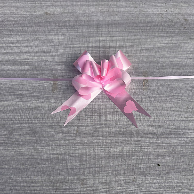 Navidad, víspera de Navidad, manzanas, manzanas, embalaje de regalos de boda, arco de boda, flores de mano, decoración del coche de boda