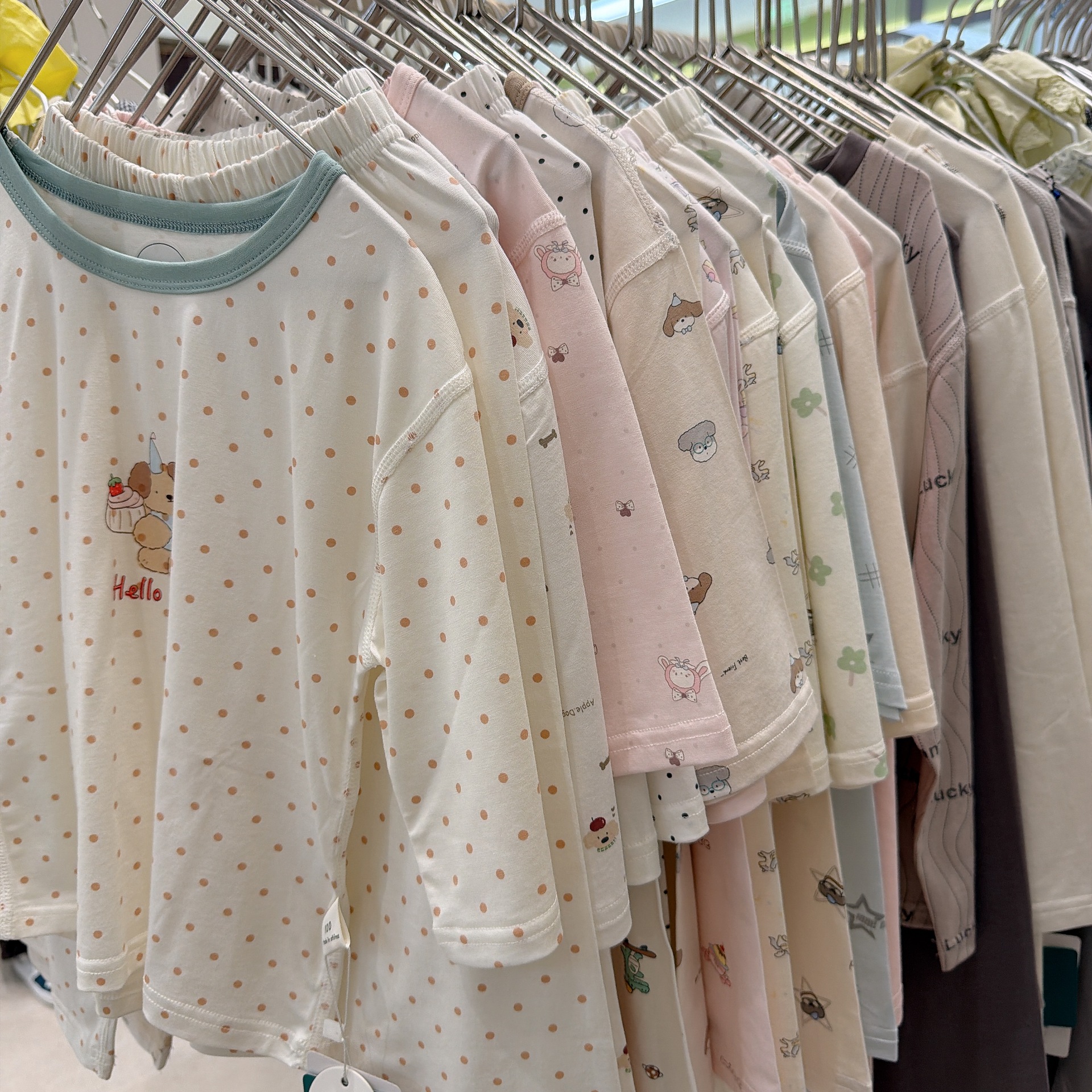 2026 New Summer Children's Pajamas Cartoon Print Comfortable Round Neck Thin Children's Home Wear Set Air Conditioning Clothing