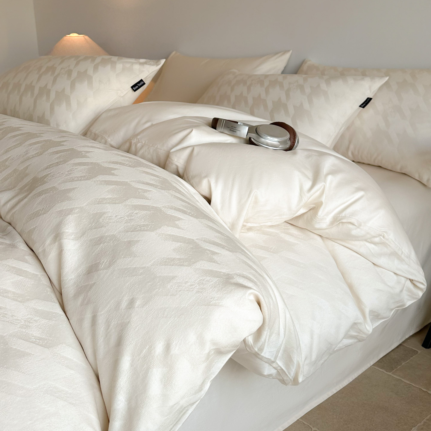 A clase Jacquard 60 cama de cuatro piezas de algodón 100% algodón ligero de lujo de alta calidad sábanas de cama de tres piezas