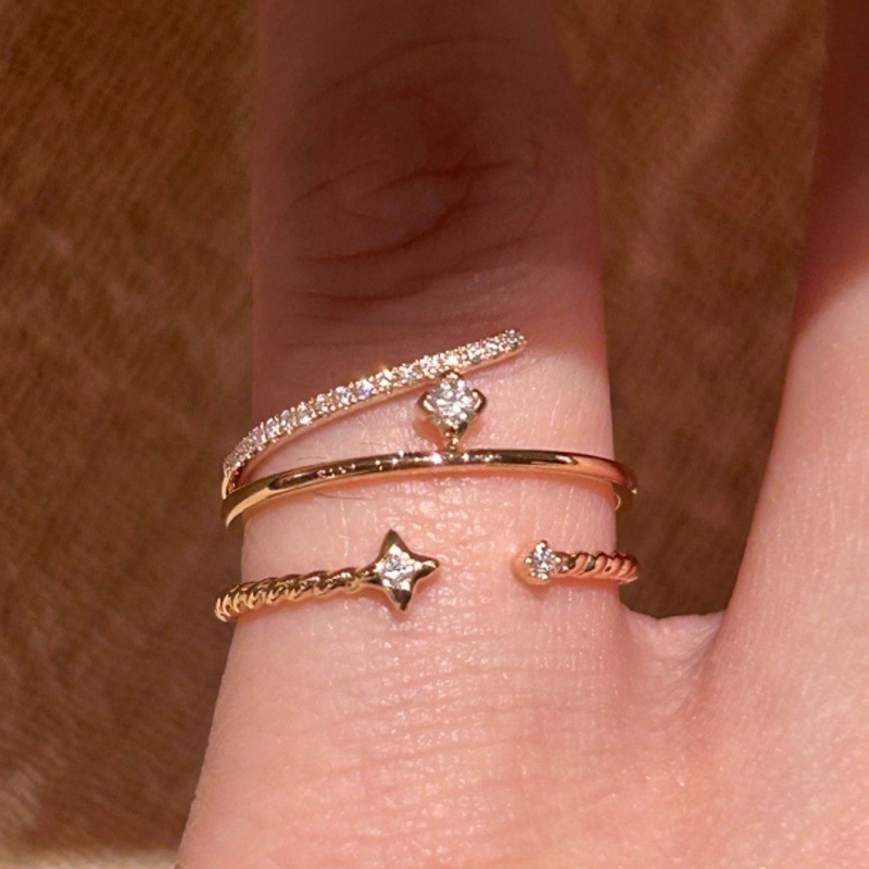 Sprankelende ring voor dames, vervaardigd met romantiek. Elegant en comfortabel, ontworpen om uw charme te accentueren. Een subtiel maar prachtig sieraad voor een date._voghion.com