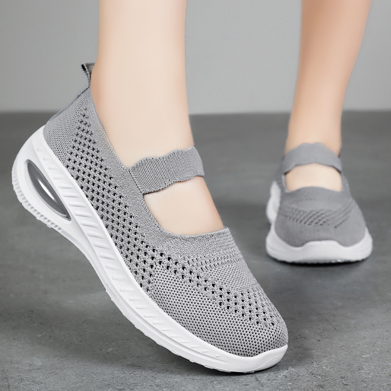 Zapatos de mujer, suela suave, pies no cansados, nuevos zapatos de tela viejos transfronterizos de verano, zapatos de madre cómodos y transpirables para mujer