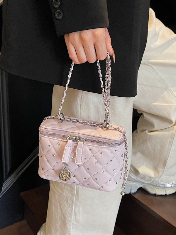 Xiaoxiangfeng Lingge Fashion Handbag Bolso cuadrado pequeño Mujer 2025 Transfronterizo nuevo bolso bandolera de cadena de alta calidad