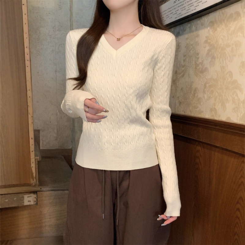 Ning Yizi Korean-Style Cable Knit V-Neck Sweater for Women, Autumn and Winter, Gentle Base Layer Top, Soft and Slim-Fitting Inner Sweater