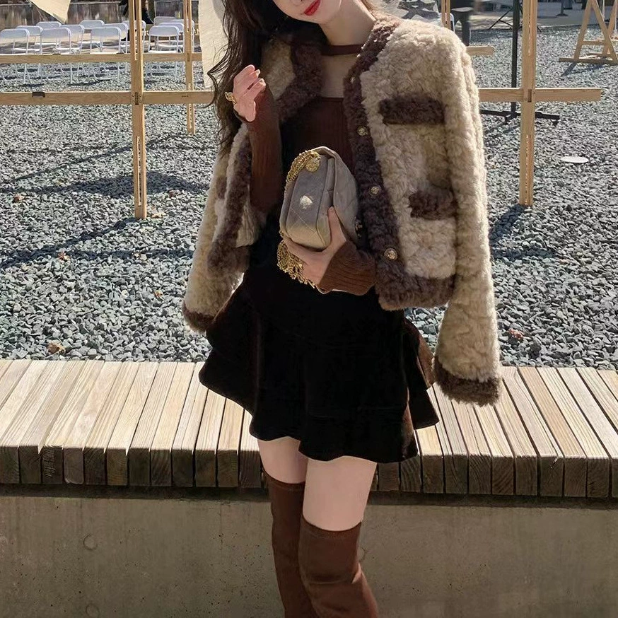 Хаки куртка, стиль Chanel, оверсайз