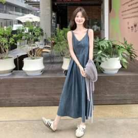 法式复古牛仔连衣裙女春秋设计感小众超好看显瘦开衫吊带裙两件套