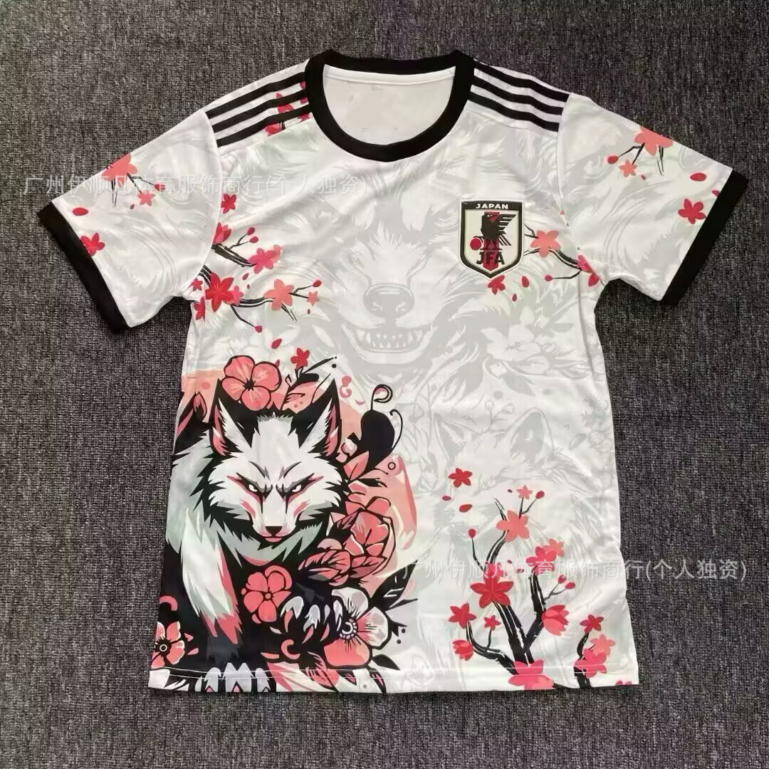 25-26 일본 스페셜 에디션 흰색과 빨간색 꽃