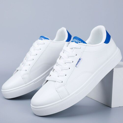 Korean style versatile white sneakers for men, new trendy sneakers for men, board shoes for men, fashionable flat shoes for middle school students, men's trendy shoes