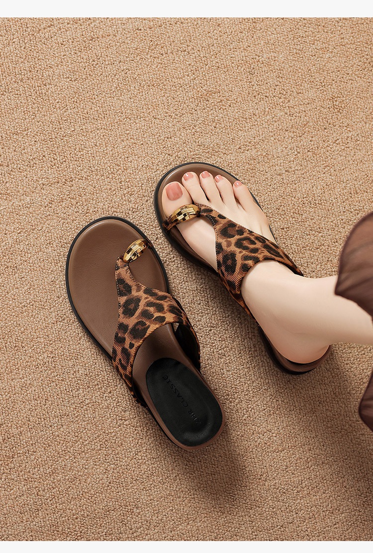 Dép sandal nữ xỏ ngón họa tiết da báo đế mềm — KN399 Hoa văn báo chi tiết 19