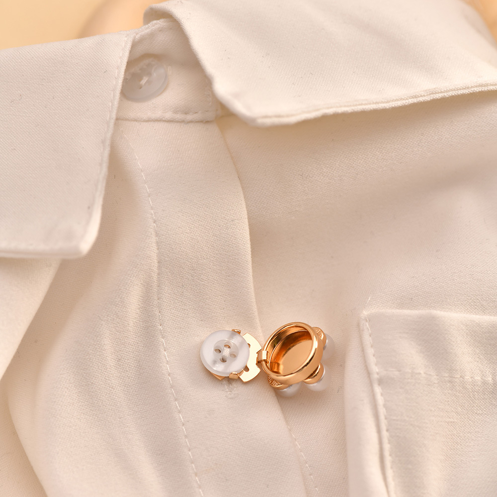 Geometric Pattern 1 Piece Elegant Simple Style Geometric Alloy Inlaid Pearls Artificial Pearls Women's Cufflinks