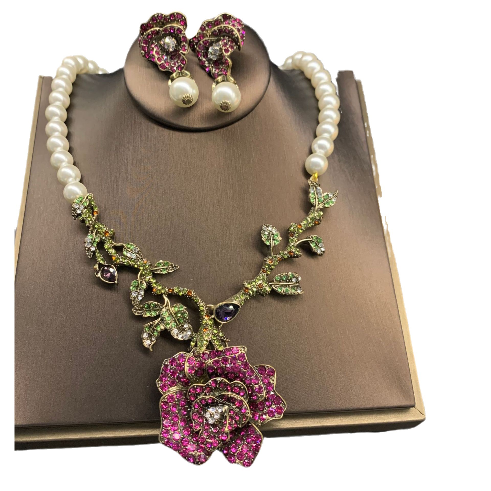 Europeo y Americano transfronterizo de comercio exterior de alta gama de diseño collar pendientes traje completo de diamantes con incrustaciones de perlas de imitación pendientes de la vendimia collar