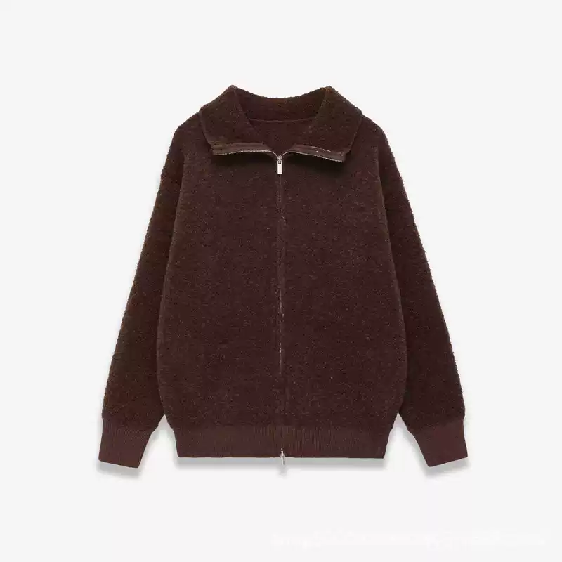 (Граница торговли), осенняя jaket?