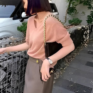 European Goods 2025 Summer New Knitted Knitwear Women's Design Korean Style Niche V Neck Simple Fashion Versatile Top Trend