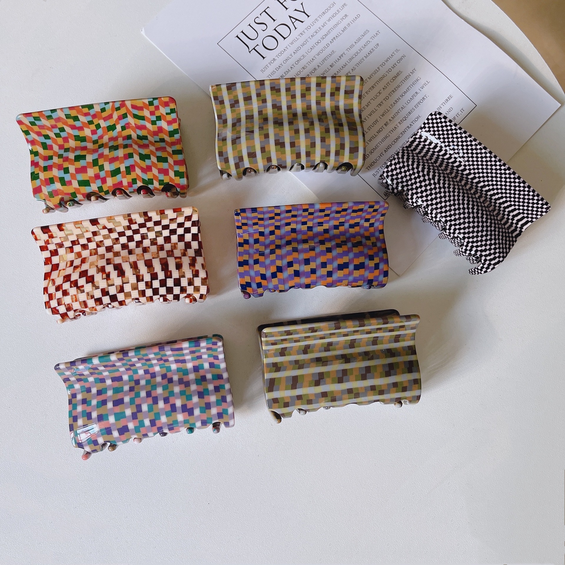 Fashion New Acetate Hair Accessories Large Simple Retro Small Plaid Hair Clip display picture 1