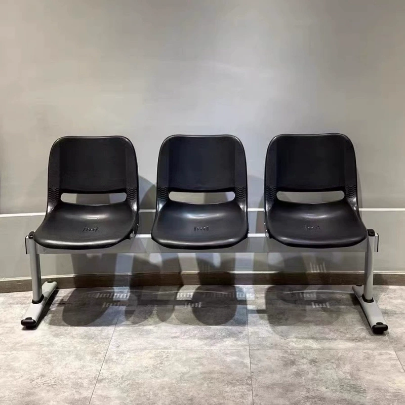 Магазин чая с молоком, магазин одежды, студия, фотостудия, мастерская, ряд мест для отдыха сотрудников, ряд популярных стульев для регистрации на открытом воздухе.