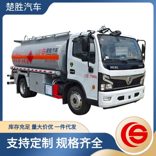 小型油罐车 东风多利卡6.8吨运油车 8.6立方米柴油运输车液罐车