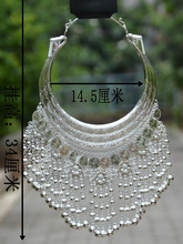 ��������L��ɫ�y�ʯ�Ƕ�Ȧ�¿�͹źϽ��������赸���