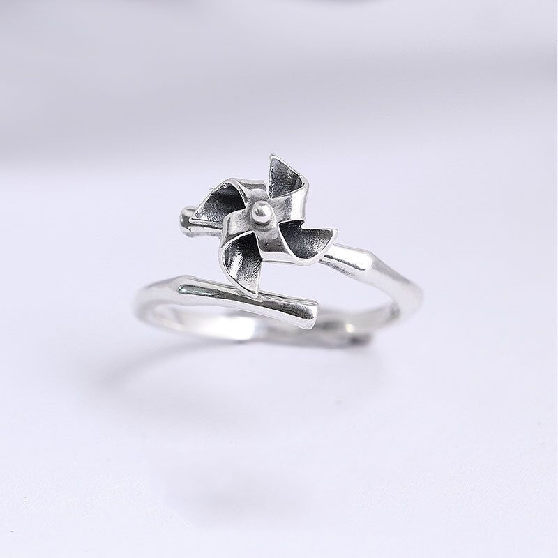 Punk retro apenado flor en forma de serpiente anillo de la estrella personalidad de alto sentido plata tailandesa Hipster anillo de entrega de una sola pieza femenina