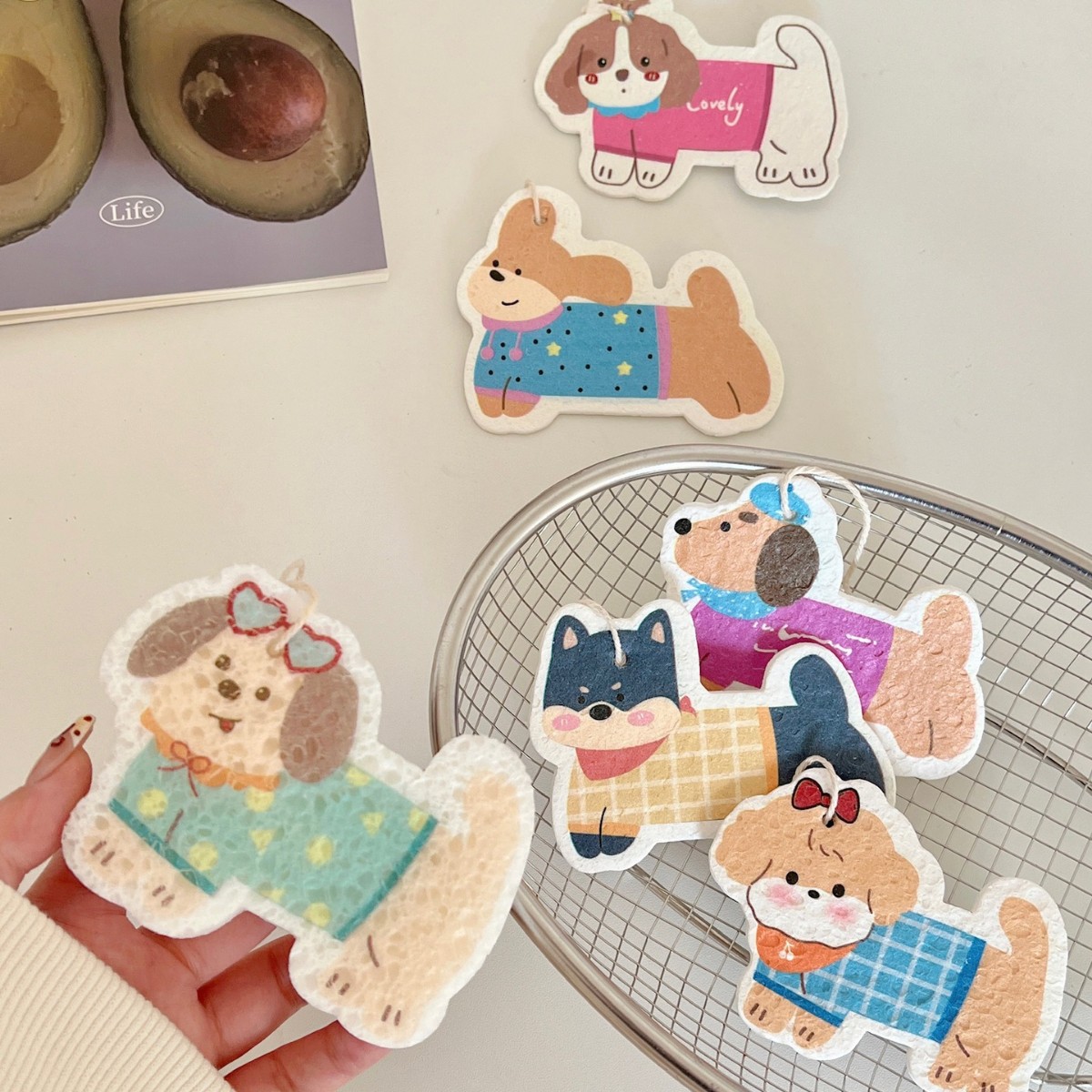 Kitchen Lele imported wood pulp cotton creative puppy series sponge wipes non-stick oil small red book