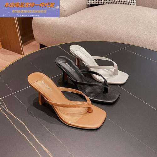 Black flip-flops for women, high heels, stiletto heels, flip-flops for outer wear, fashionable and versatile slippers, square toe sandals for summer