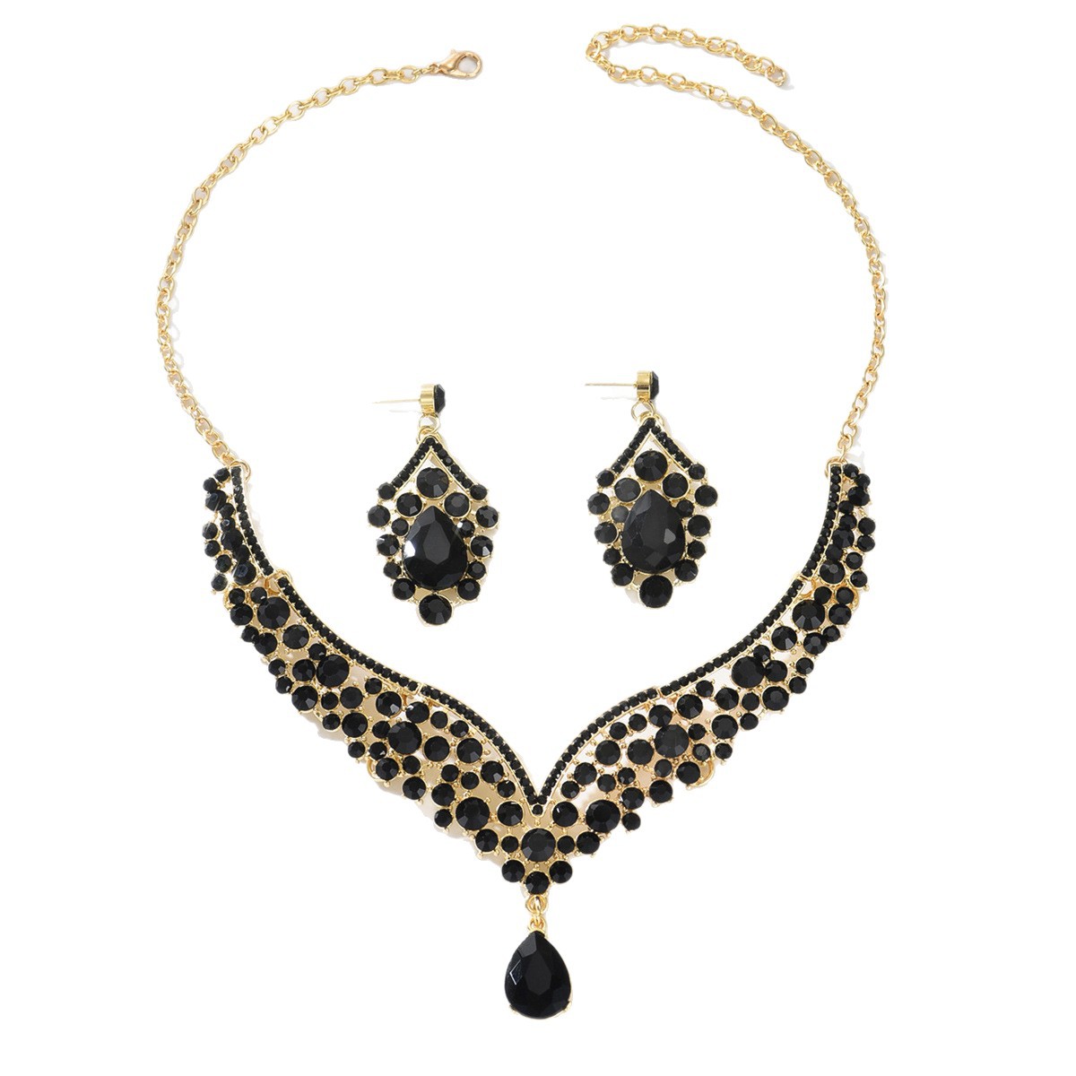 現物はレトロなアクセサリーの誇張ネックレスのイヤリングセットを提供しています。