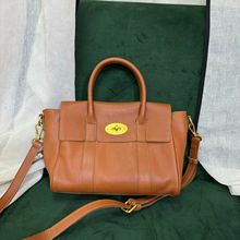 英伦复古风经典百搭高级复古头层牛皮简约大容量手提邮差真皮女包