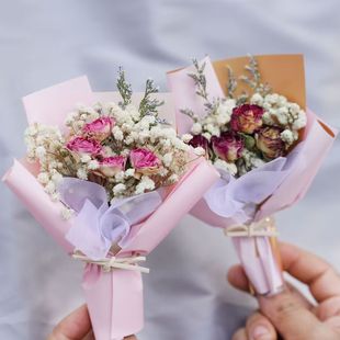 Mini Exquisite Baby's Gipsophila Bouquet Handmade Car Dried Flower Rose Eternal Flower Gift DIY Hand Gift Decoration