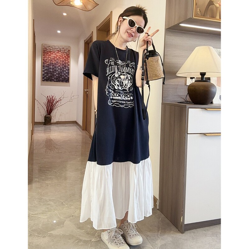 E-61243 # 『Heartbeat』Dynamic and Vibrant Color-Blocking Dress, Super Flattering and Long, Loose-Fitting Skirt. E-61243 # 『Heartbeat』Dynamic and Vibrant Color-Blocking Dress, Super Flattering and Long, Loose-Fitting Skirt.