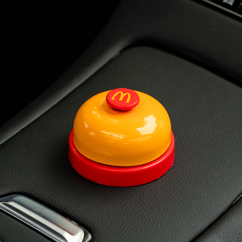 [Juego familiar de Año Nuevo] Presione la mano para llamar a la campana, decoración del automóvil de la casa, McDonald's toma la campana de comida, los niños juegan