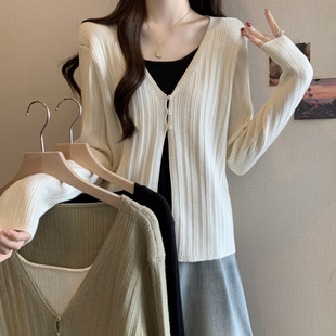 Breast-feeding Bottoming Shirt Autumn and Winter Hot Mom Out Fake Two-piece Sweater All-match Long-sleeved Knitted Top for Breast-feeding Winter