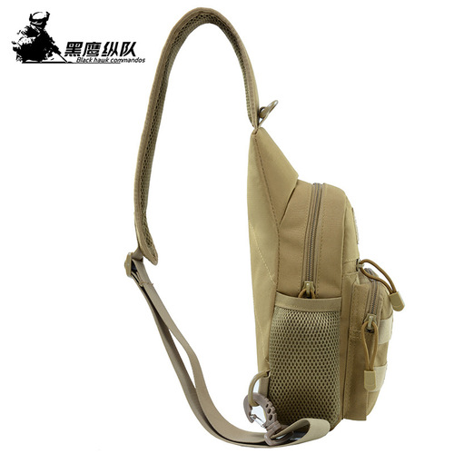 New men's bag, outdoor cycling chest bag, casual shoulder mini water bottle bag, portable tactical military fan water bottle chest bag