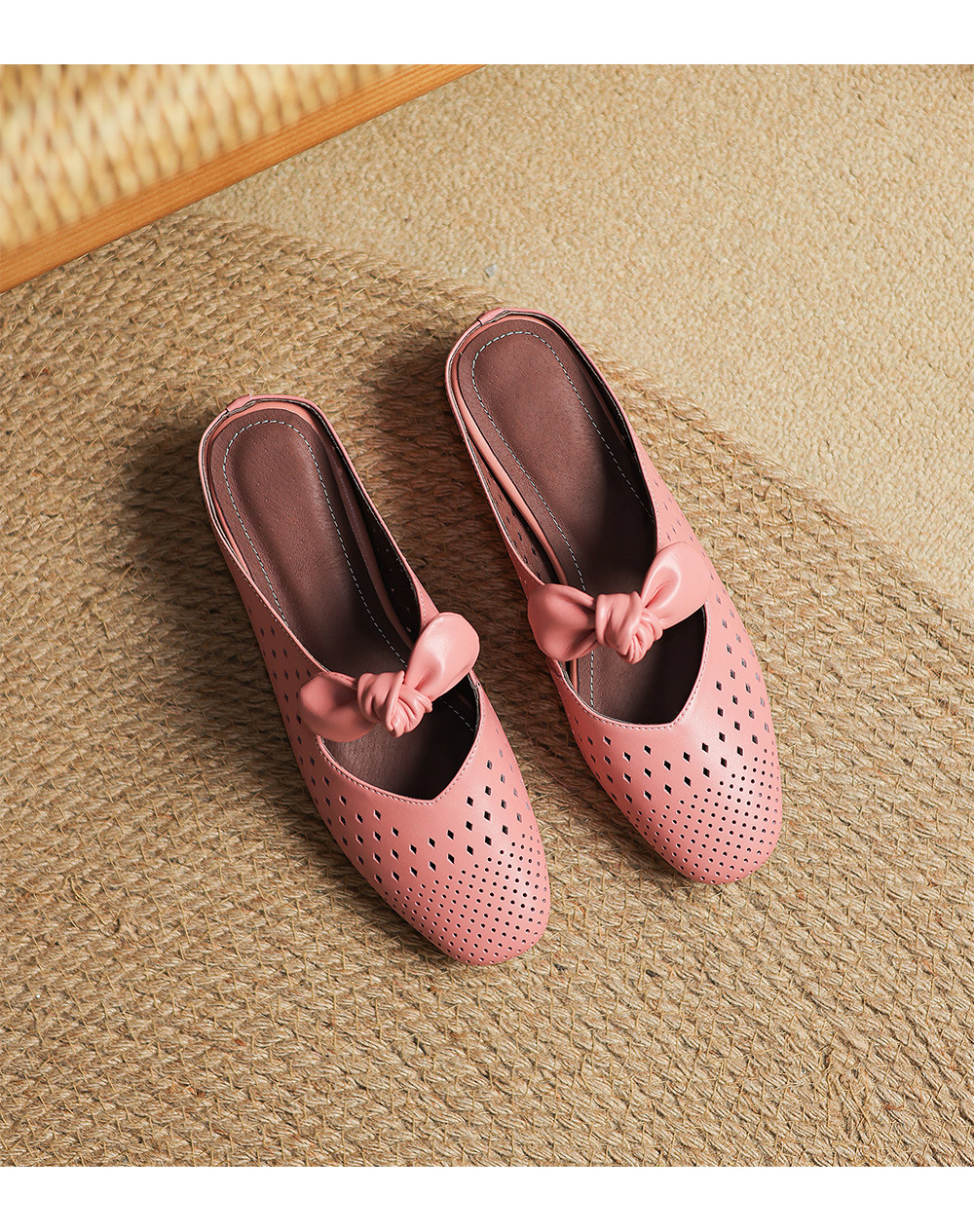Dép sandal nữ da bò đục lỗ mũi kín quai hậu gót thấp — Màu hồng chi tiết 19