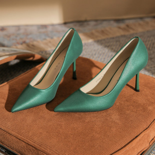 8582����Ƥ���߸�ЬŮ����2026���¿���^�ٴ�Gɫ�\�ڷ�ʽ��Ь