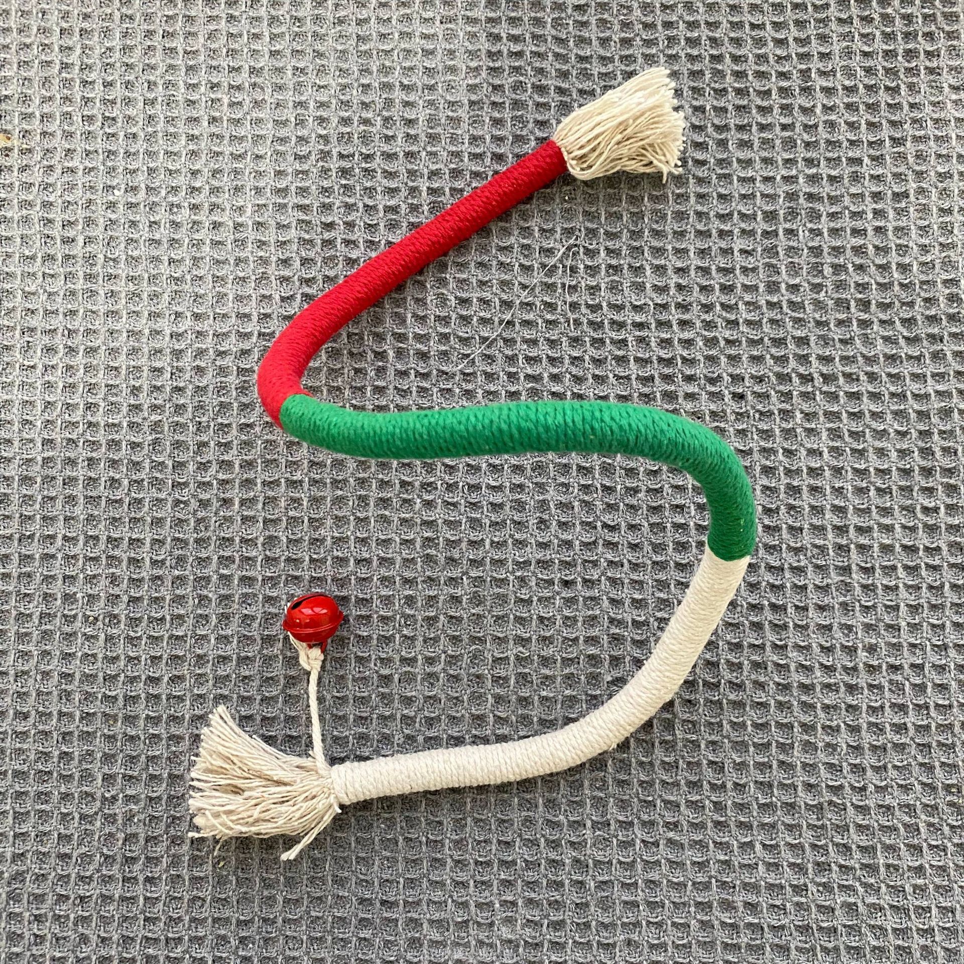 Nuevo juguete transfronterizo para gatos, gato muerde la cuerda, agalla de gusano, palo de dientes de fruta, alivia el aburrimiento, juguete de cuerda de algodón