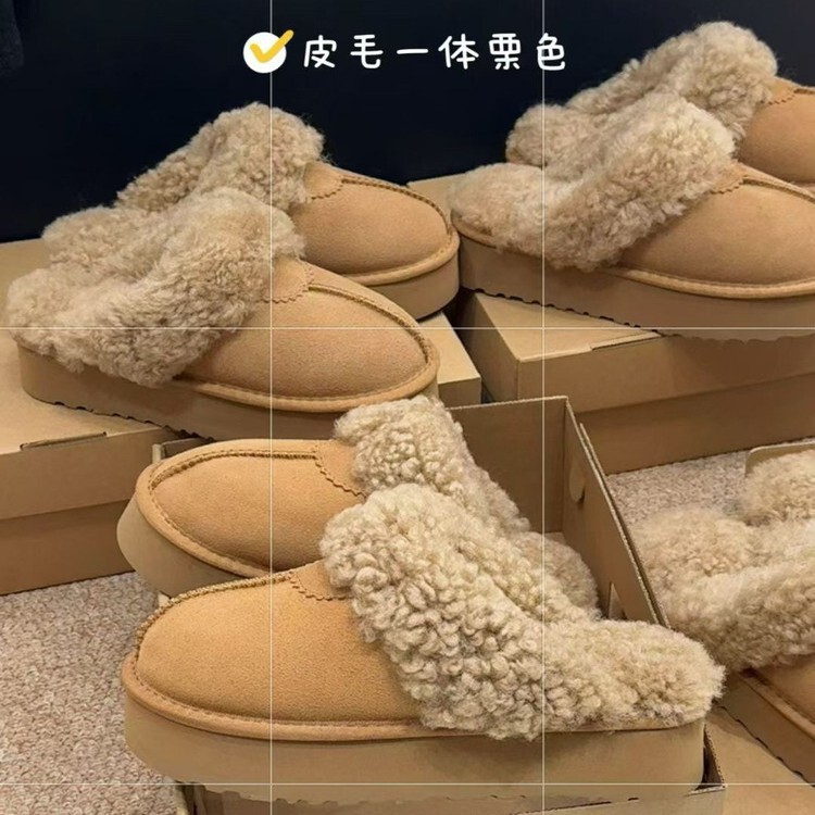 2025 New Style Sheepskin Snow Boots for Women, Integrated Leather and Fur, Thick-Soled Slippers, Non-Slip Loafers, Fleece-Lined and Thickened Cotton Shoes