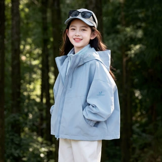 女童外套秋2026新款女大童冲锋衣儿童衣服初中生女孩独特漂亮穿搭