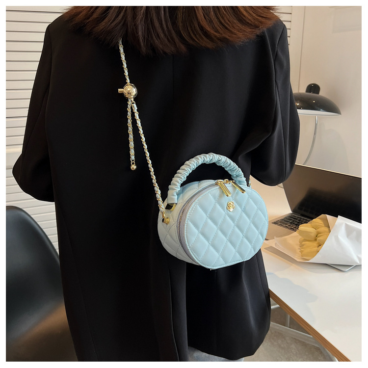 Diamond Embroidery Thread Summer New Messenger Small Round Bag display picture 3