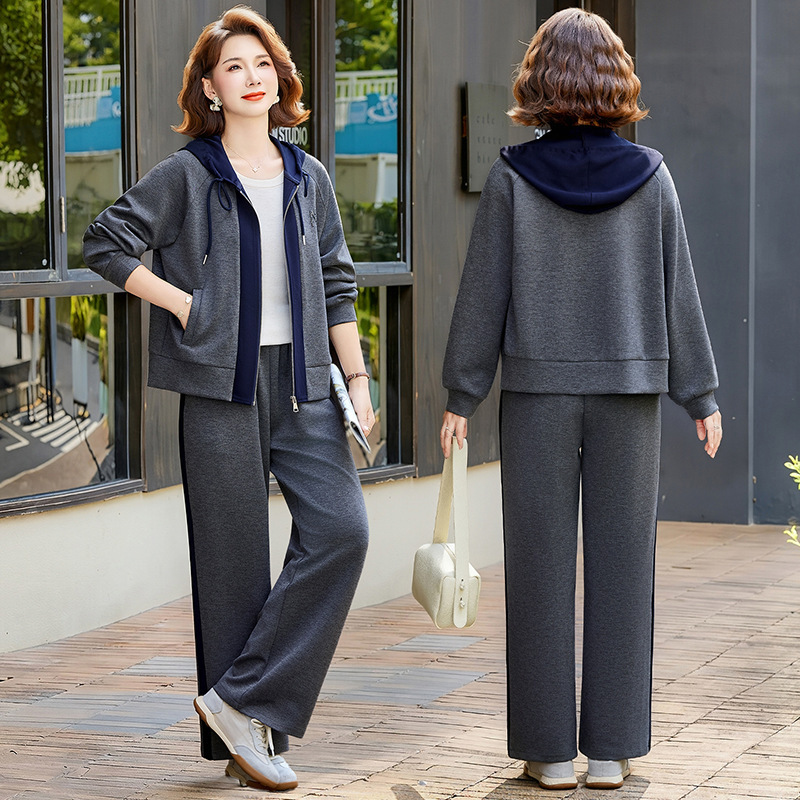 Middle-aged mother's autumn casual sports suit, stylish middle-aged and elderly women's clothing, age-reducing hooded loose sweatshirt two-piece set Middle-aged mother's autumn casual sports suit, stylish middle-aged and elderly women's clothing, age-reducing hooded loose sweatshirt two-piece set